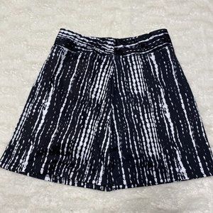 Women's A-Line Skirt Small Black Linear Linde Polyester Stretch Short Length